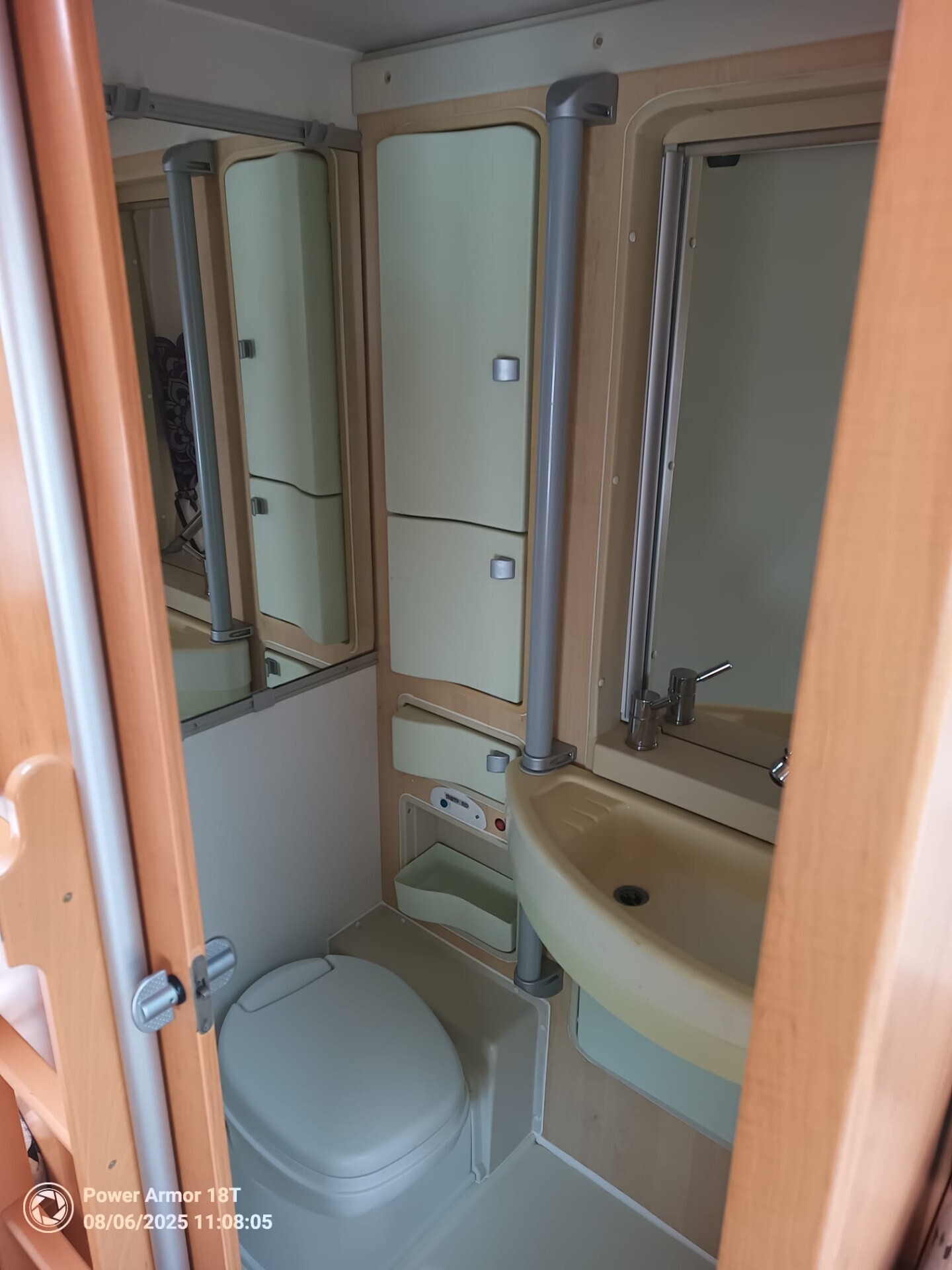 Hymer C 524 mansardato
