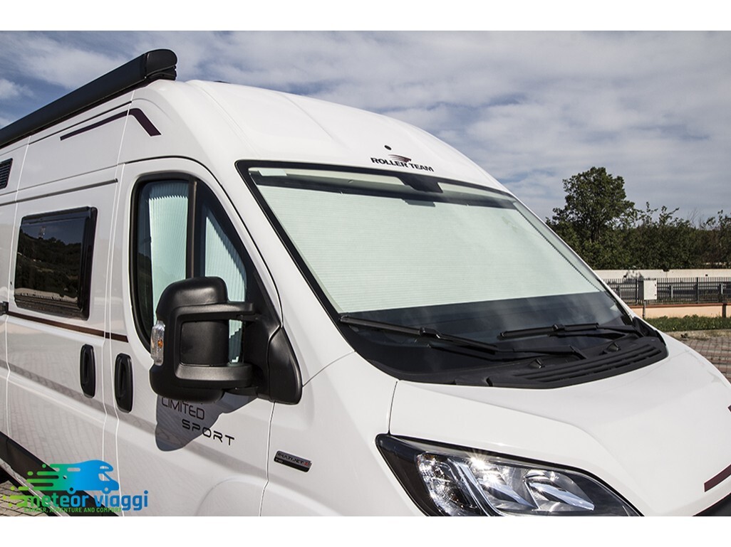Camper puro Van 2 posti Roller Team Livingstone 2 