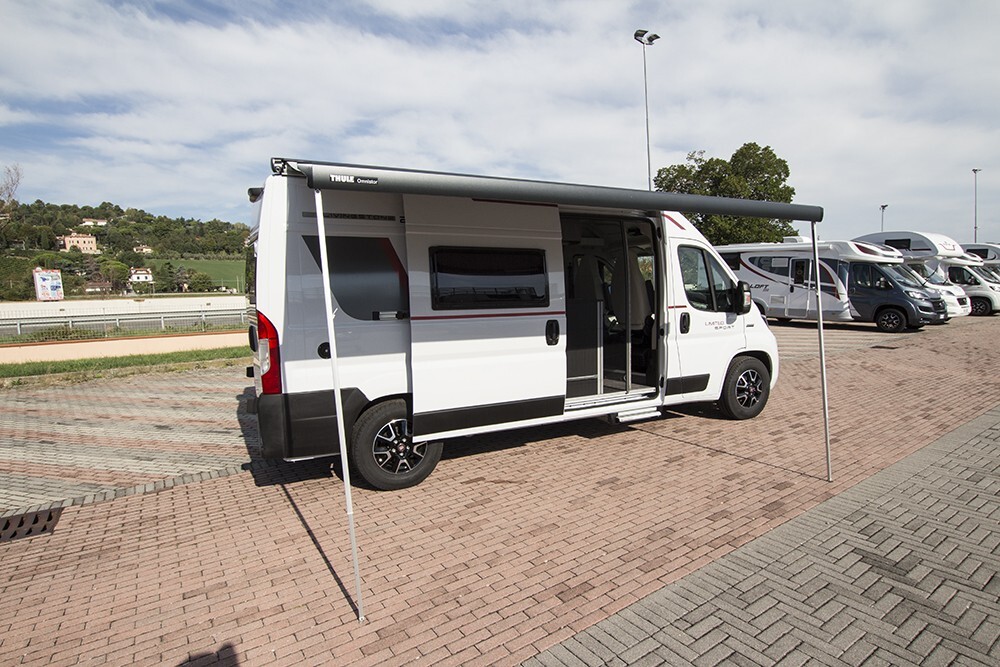 Camper puro Van 2 posti Roller Team Livingstone 2 