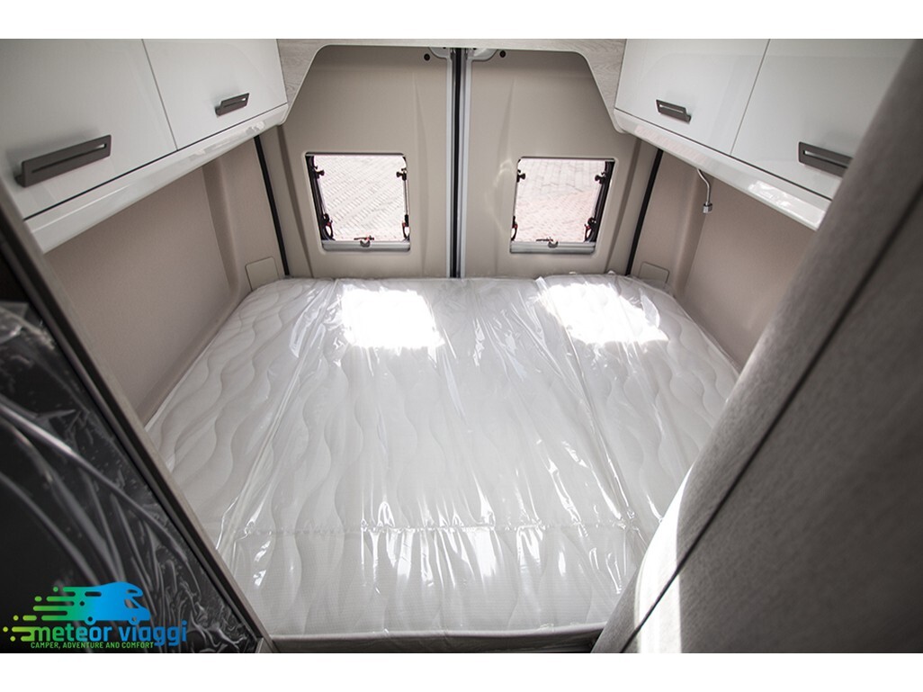 Camper puro Van 2 posti Roller Team Livingstone 2 