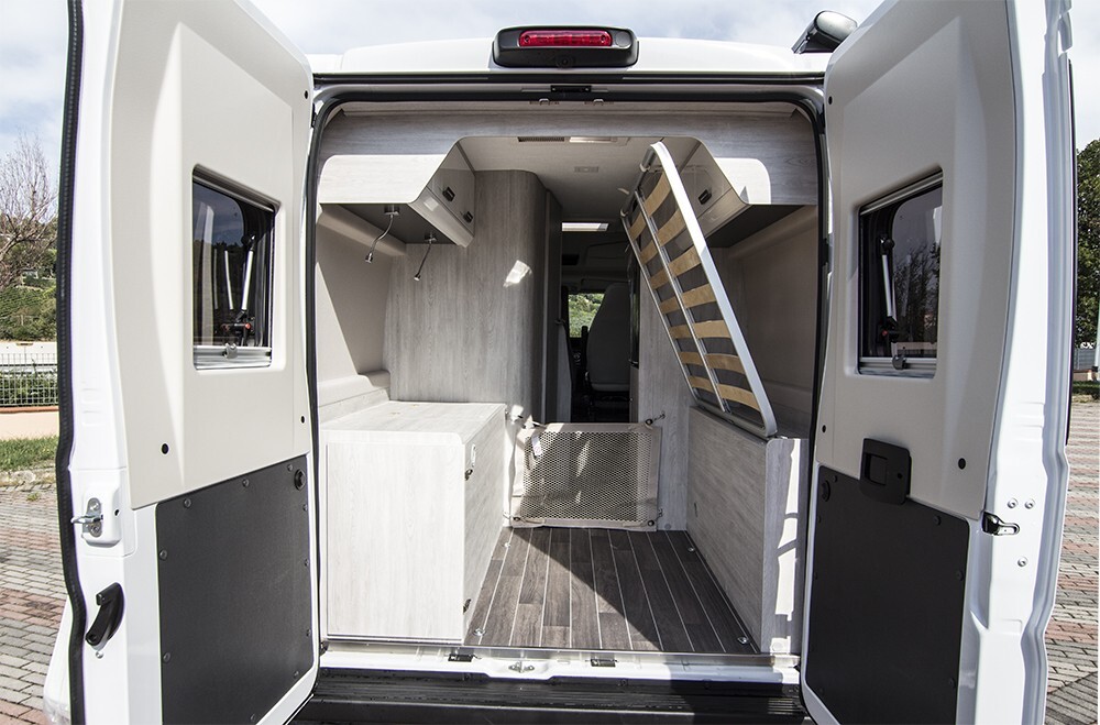 Camper puro Van 2 posti Roller Team Livingstone 2 