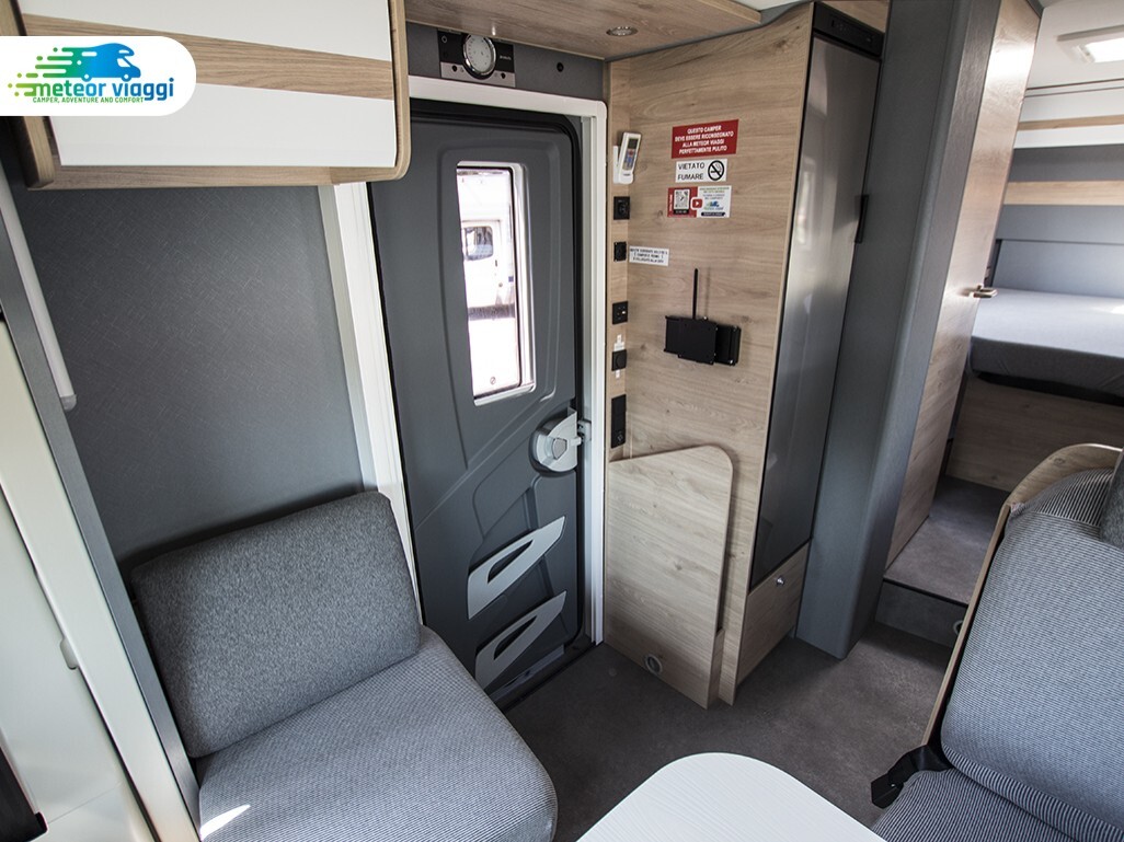 Camper Semintegrale 4 posti Dethleffs Just Camp DB