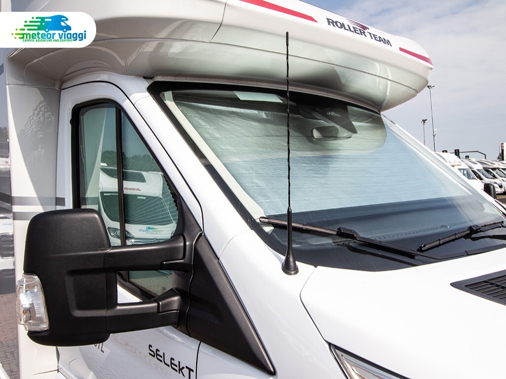 Camper Semintegrale 4 posti Roller Team Kronos 265