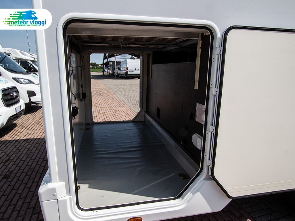 Camper Semintegrale 4 posti Roller Team Kronos 265
