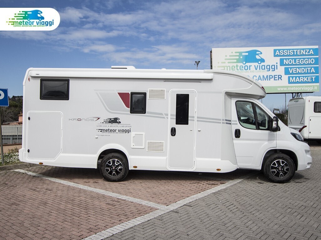 Camper Semintegrale 5 posti Roller Team Kronos 284