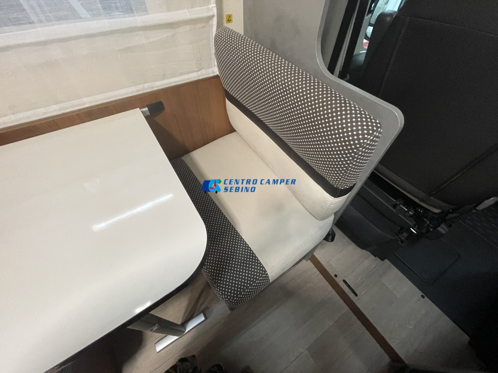 Elnagh Baron 22 camper mansardato 7 posti letto 7 