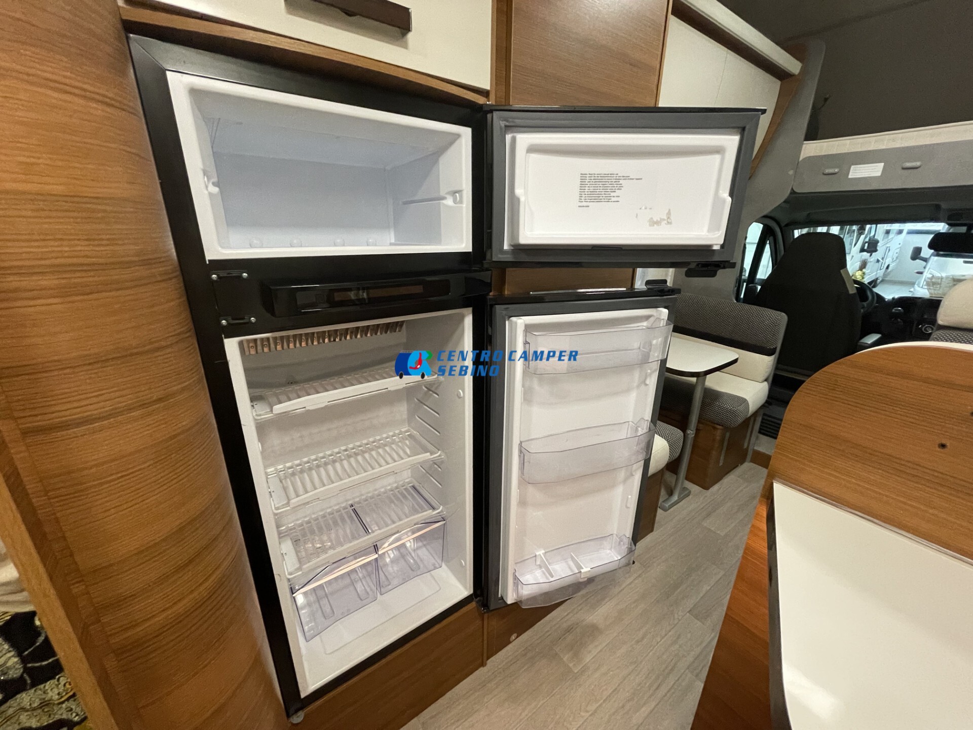 Elnagh Baron 22 camper mansardato 7 posti letto 7 