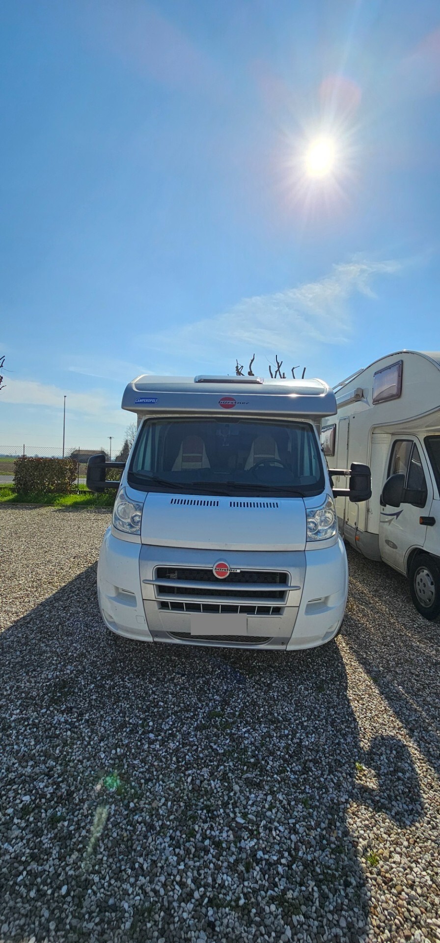 AUTOCARAVAN BURSTNER IXEO 666