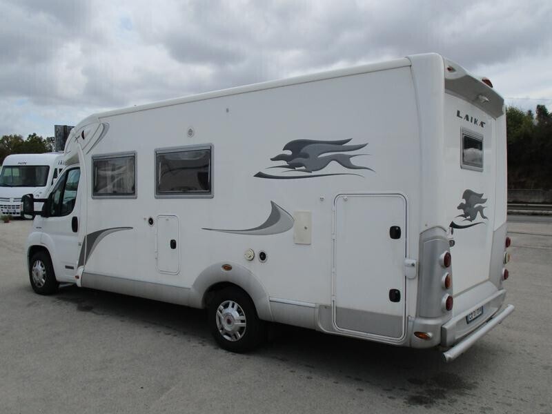 Laika X710 R con garage Ducato 3.0 160cv del 2010