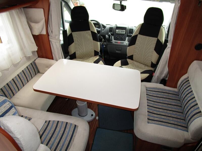 Laika X710 R con garage Ducato 3.0 160cv del 2010