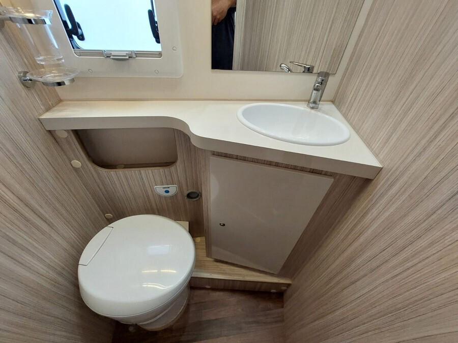 Elnagh T-Loft 530