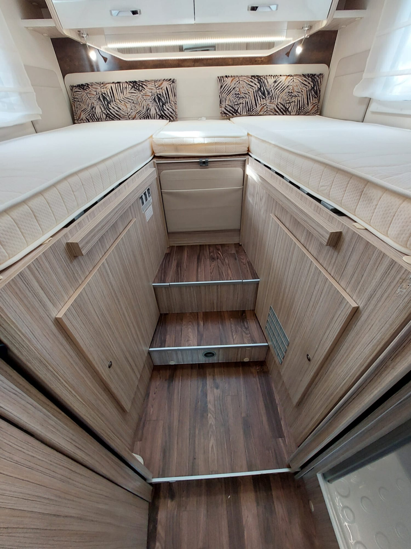 Elnagh T-Loft 530