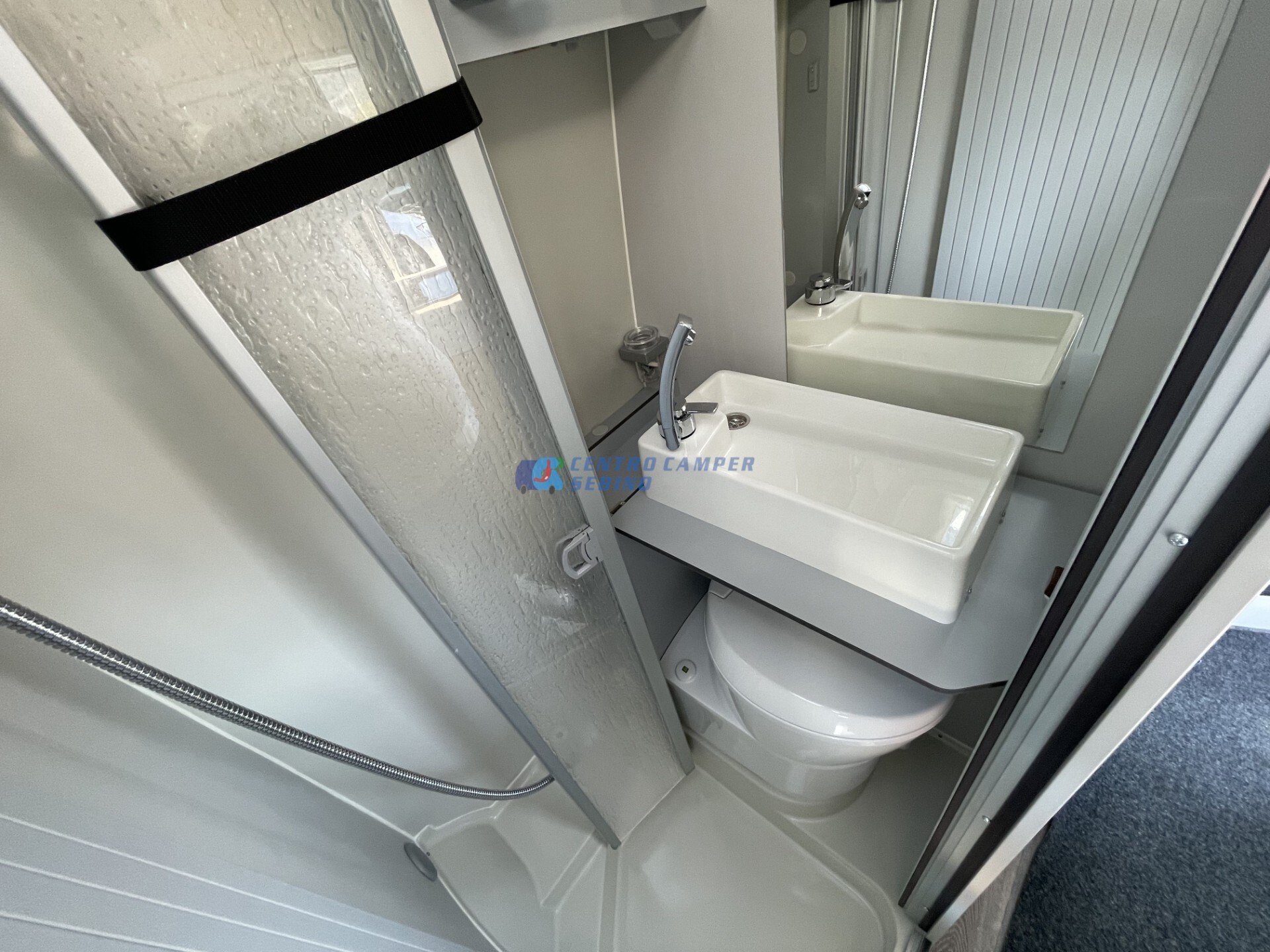 Font Vendôme Master Van XS camper van 5,50 mt 3 po