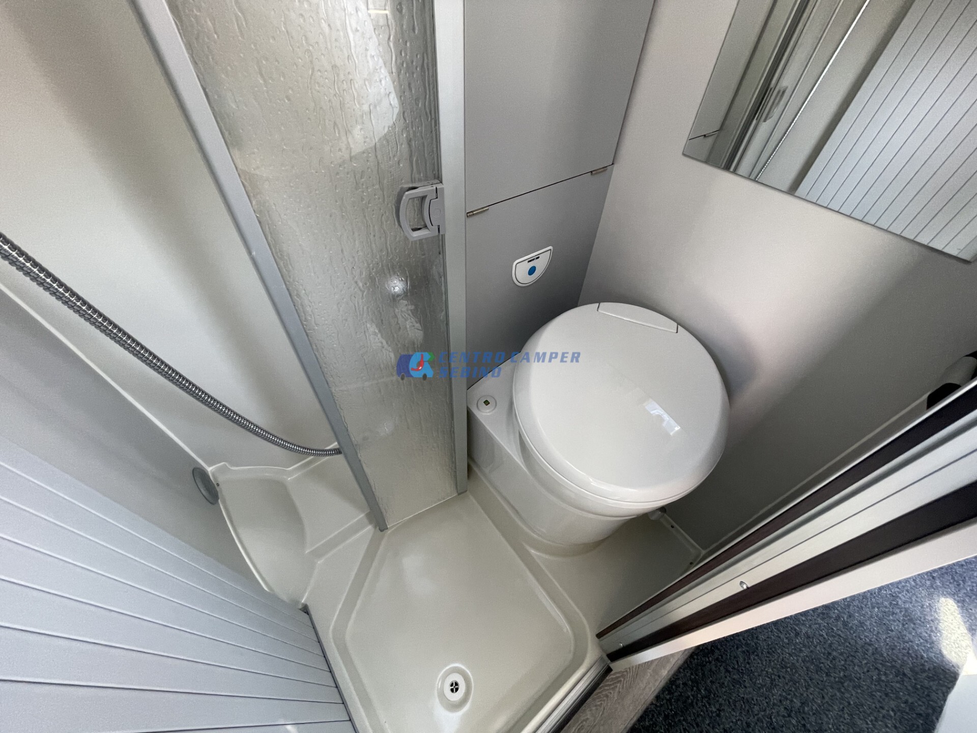 Font Vendôme Master Van XS camper van 5,50 mt 3 po