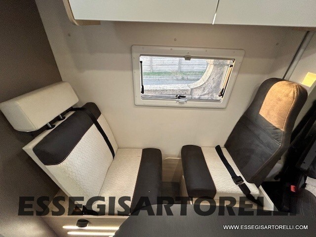 CHAUSSON TITANIUM 644 AUTOMATICO MY '21 699 CM 5 P