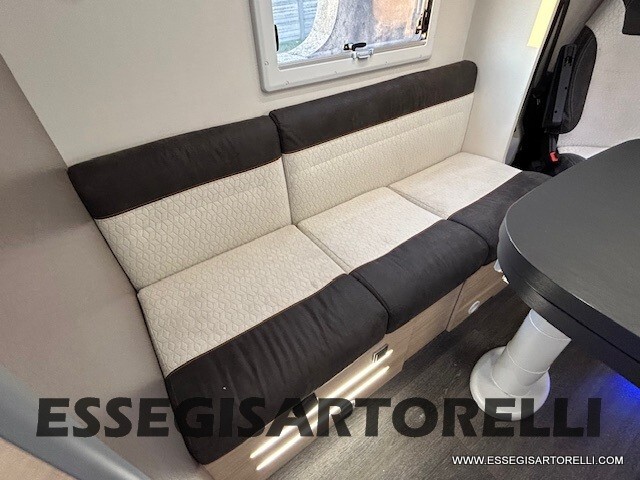 CHAUSSON TITANIUM 644 AUTOMATICO MY '21 699 CM 5 P