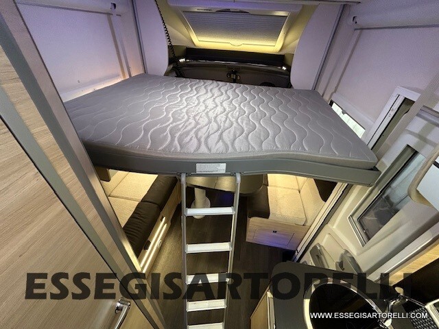 CHAUSSON TITANIUM 644 AUTOMATICO MY '21 699 CM 5 P