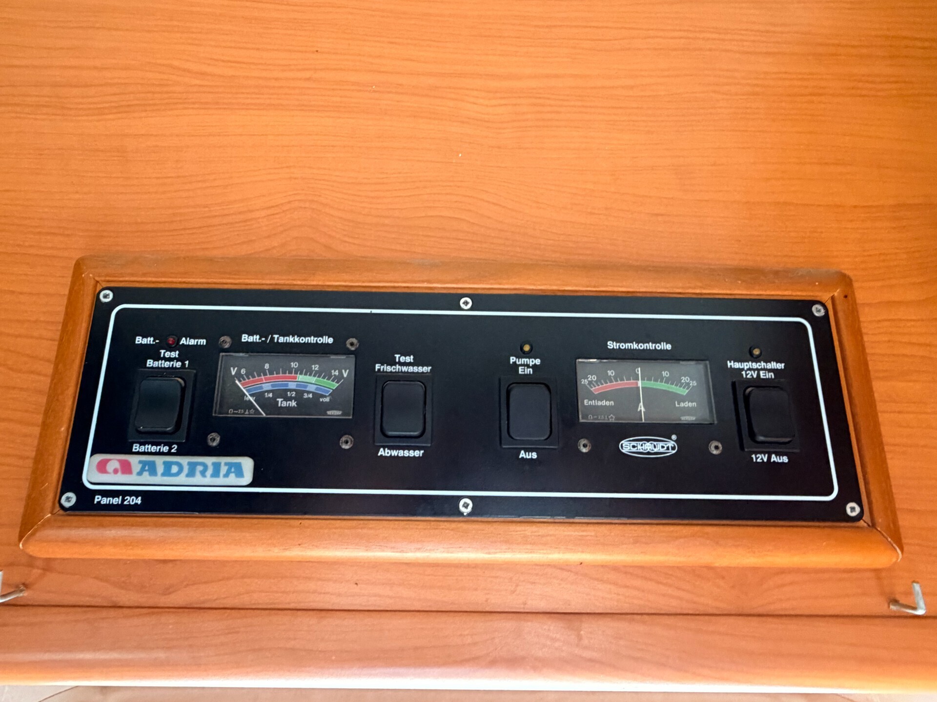 CAMPER MANSARDATO Adria 660 DP CON LETTO TRASVERSA