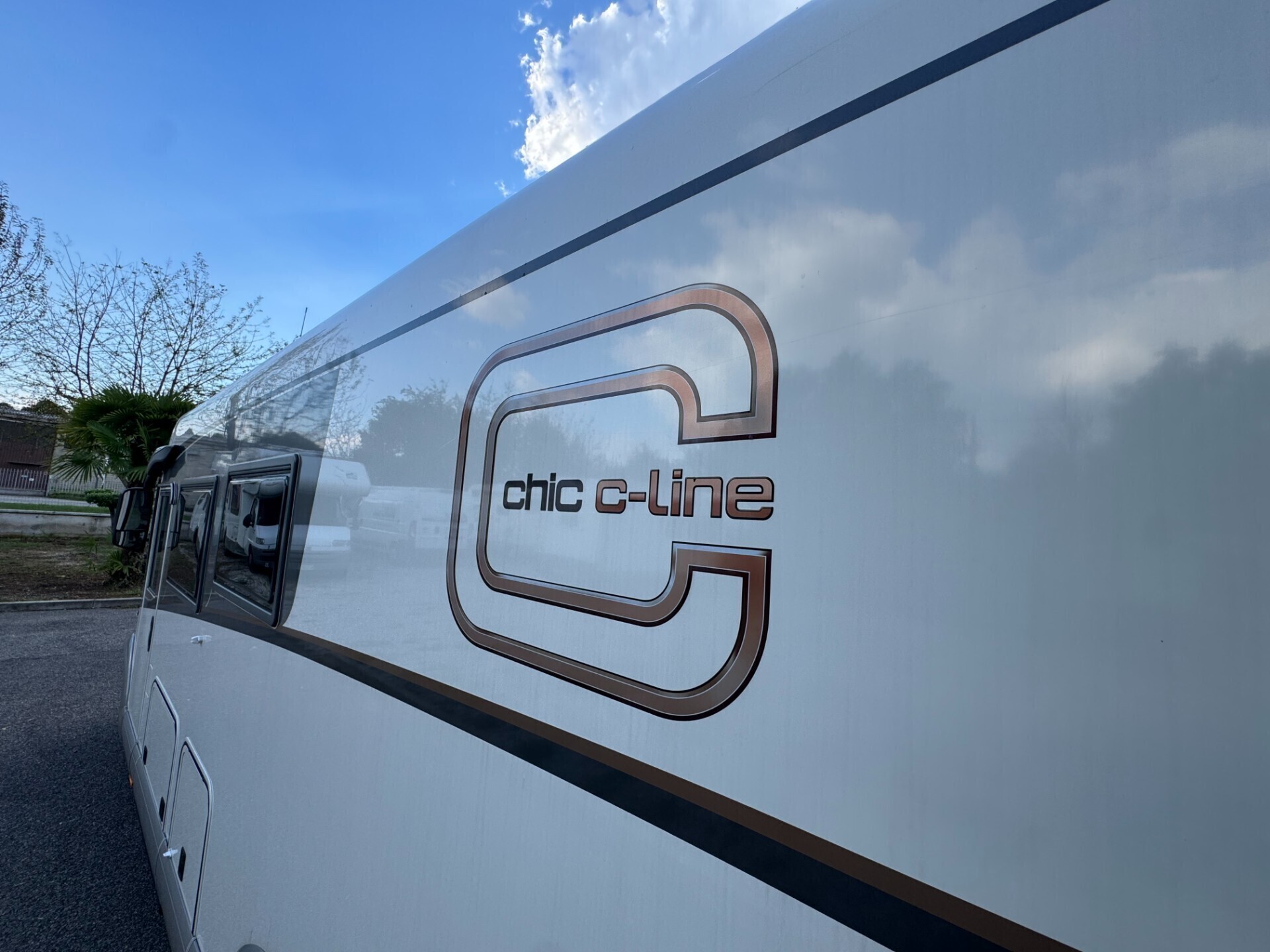 MOTORHOME Carthago C LINE I 5.9 XL LE CON LETTI GE