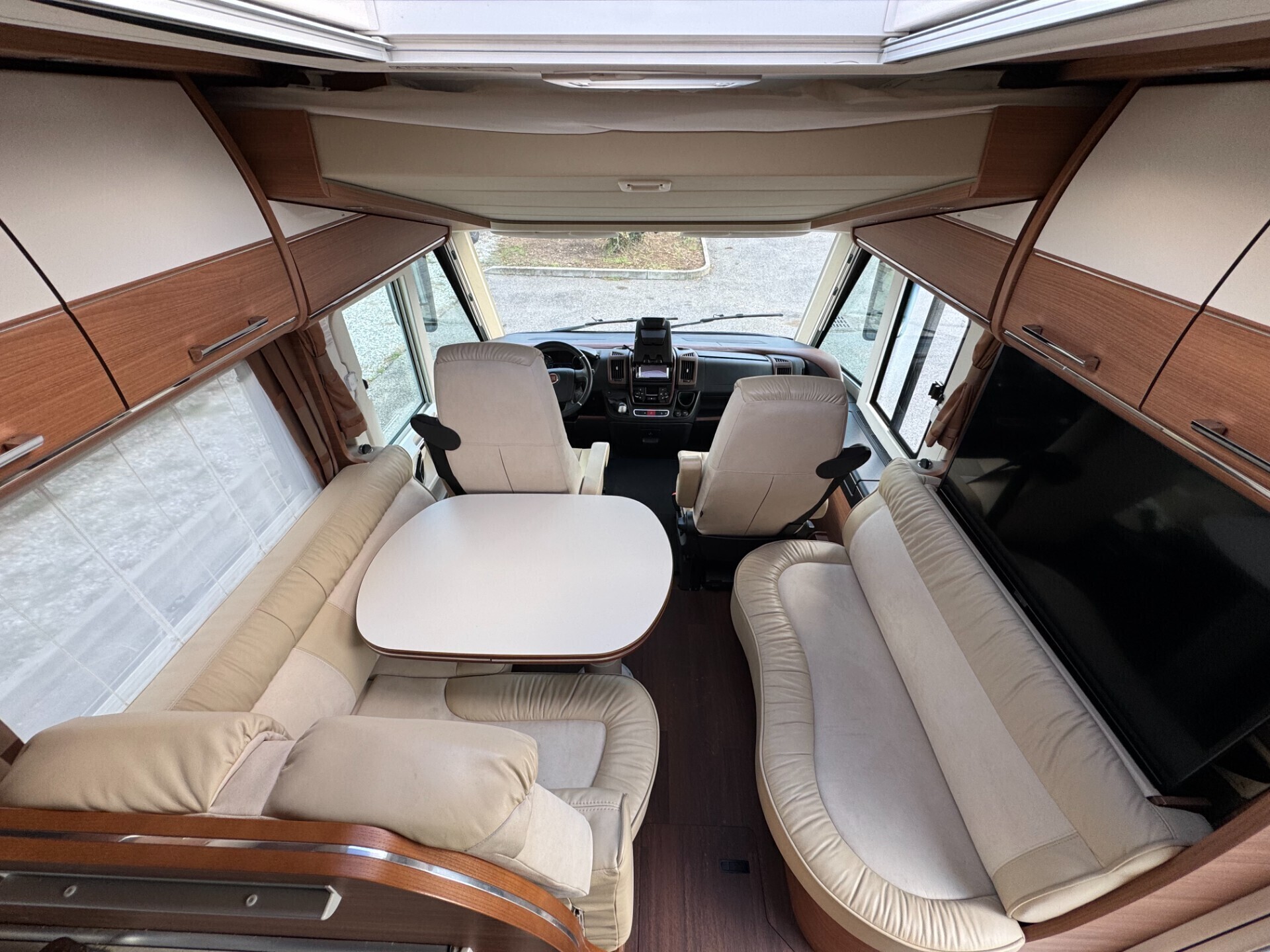 MOTORHOME Carthago C LINE I 5.9 XL LE CON LETTI GE