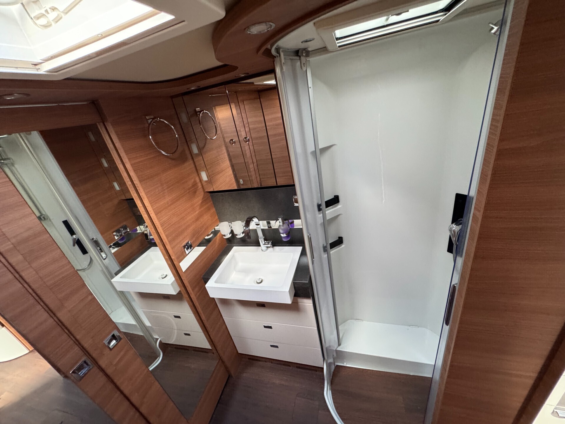 MOTORHOME Carthago C LINE I 5.9 XL LE CON LETTI GE