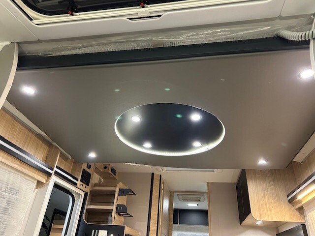 CHAUSSON 724 BASCULANTE AZIENDALE 04/2025 KM 14.40