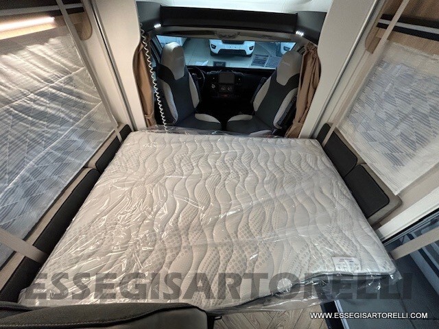 CHAUSSON 724 BASCULANTE AZIENDALE 04/2025 KM 14.40