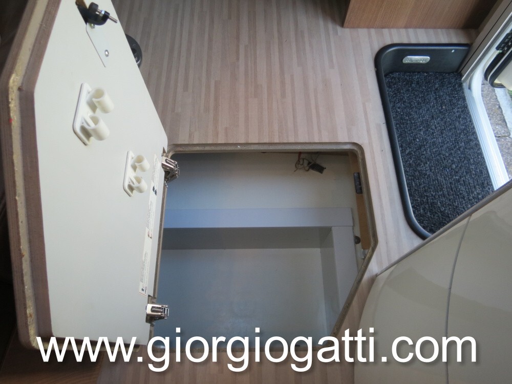 CAMPER MOTORHOME CARTHAGO C-COMPACTLINE 141 LE CON