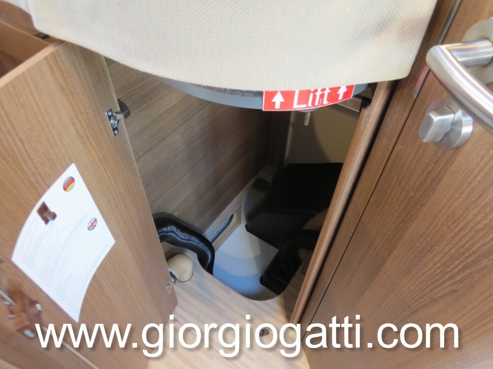 CAMPER MOTORHOME CARTHAGO C-COMPACTLINE 141 LE CON