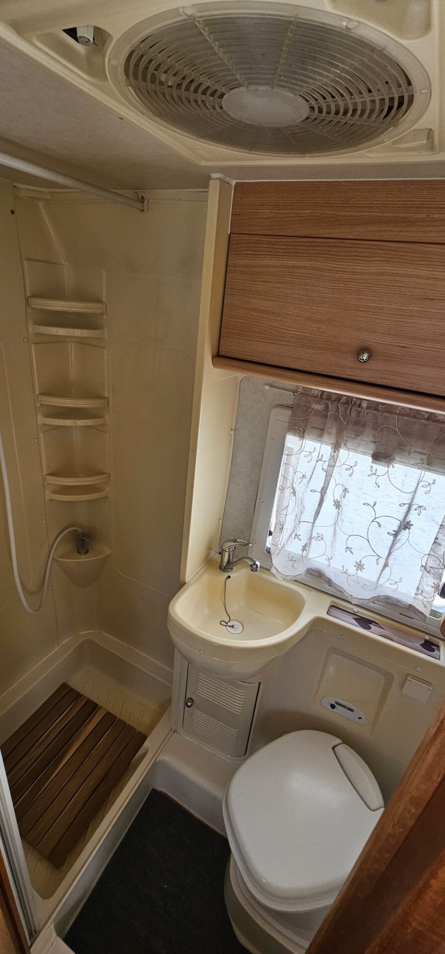 AUTOCARAVAN KENTUCKY ESTRO 6 S