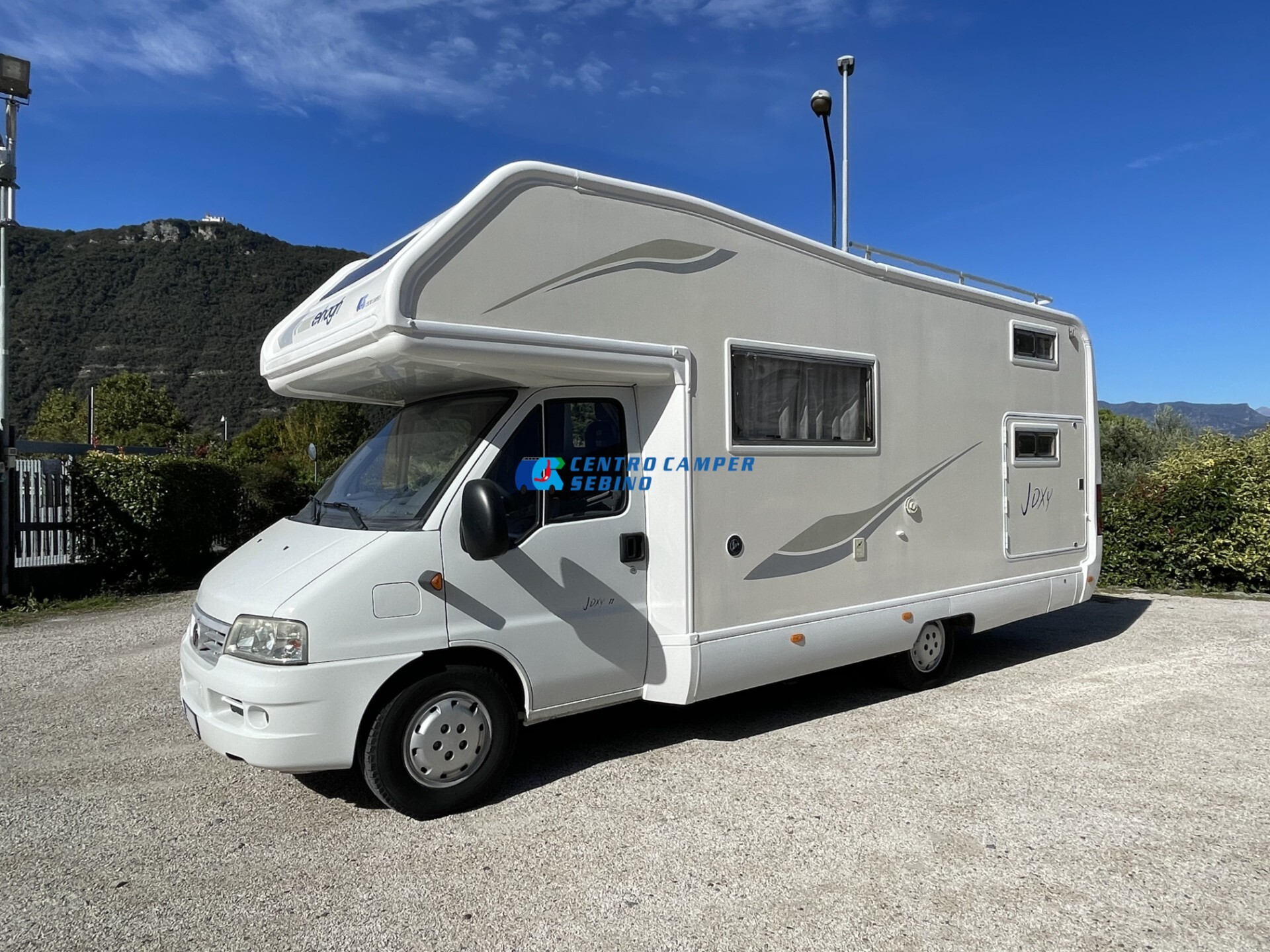 Elnagh Joxy 11 camper mansardato 7 mt doppio tavol