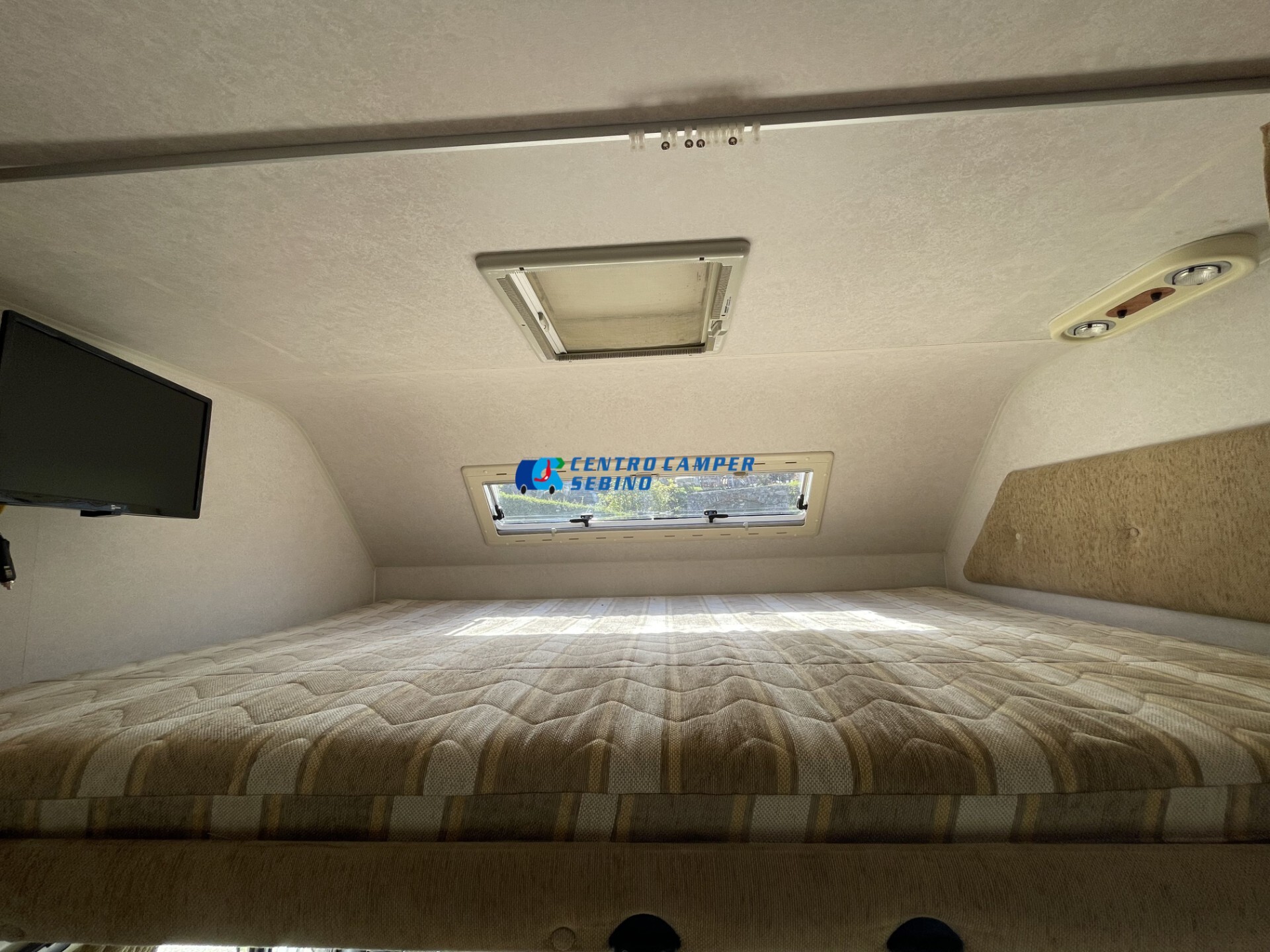 Elnagh Joxy 11 camper mansardato 7 mt doppio tavol