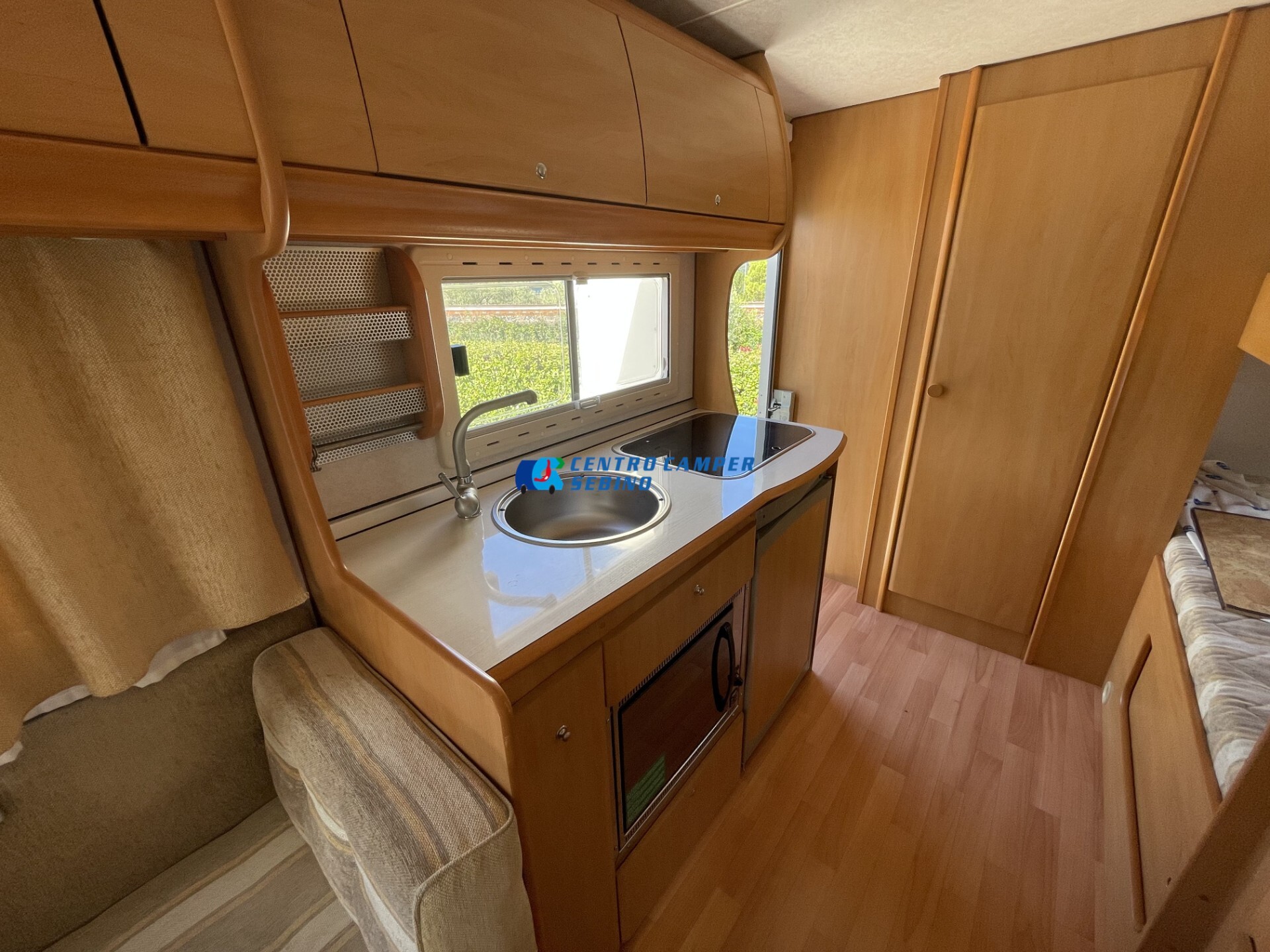 Elnagh Joxy 11 camper mansardato 7 mt doppio tavol