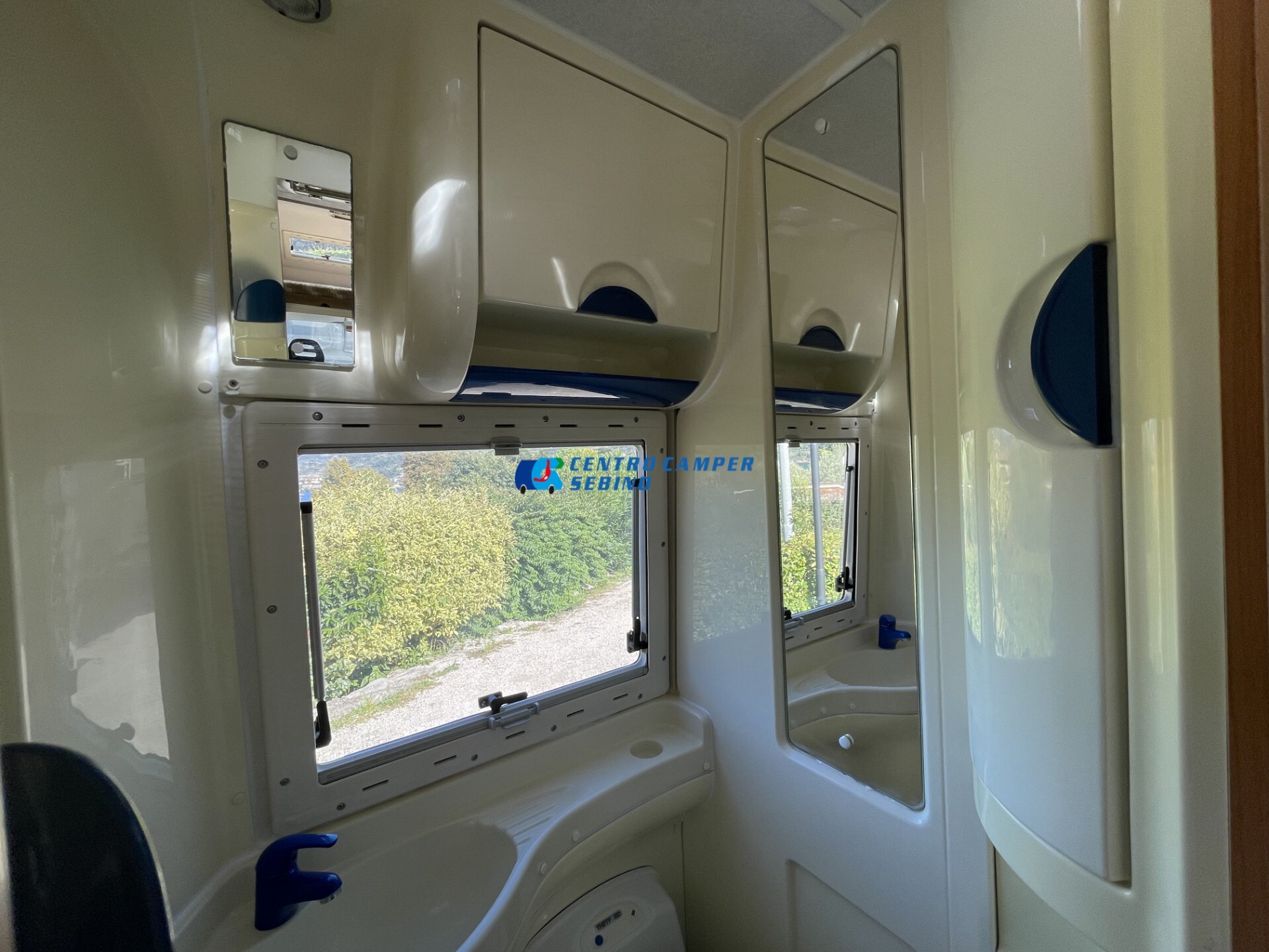 Elnagh Joxy 11 camper mansardato 7 mt doppio tavol