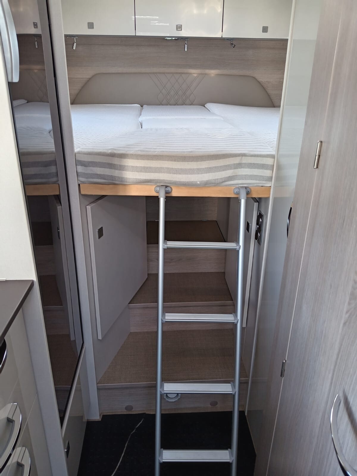 Bürstner Lineo T 690 Burstner