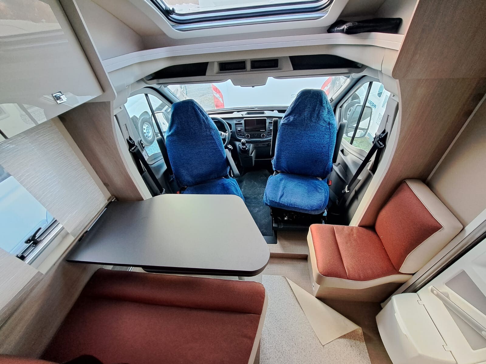 Bürstner Lineo T 690 Burstner