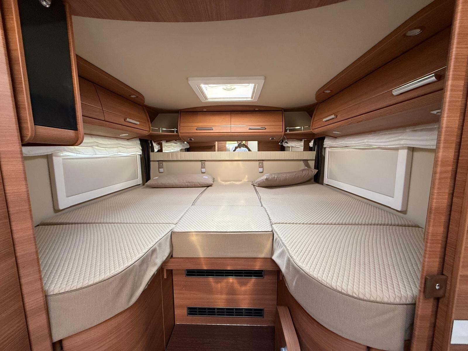 Carthago CHIC C-LINE I 5.9 XL LE MOTORHOME 3 ASSI 