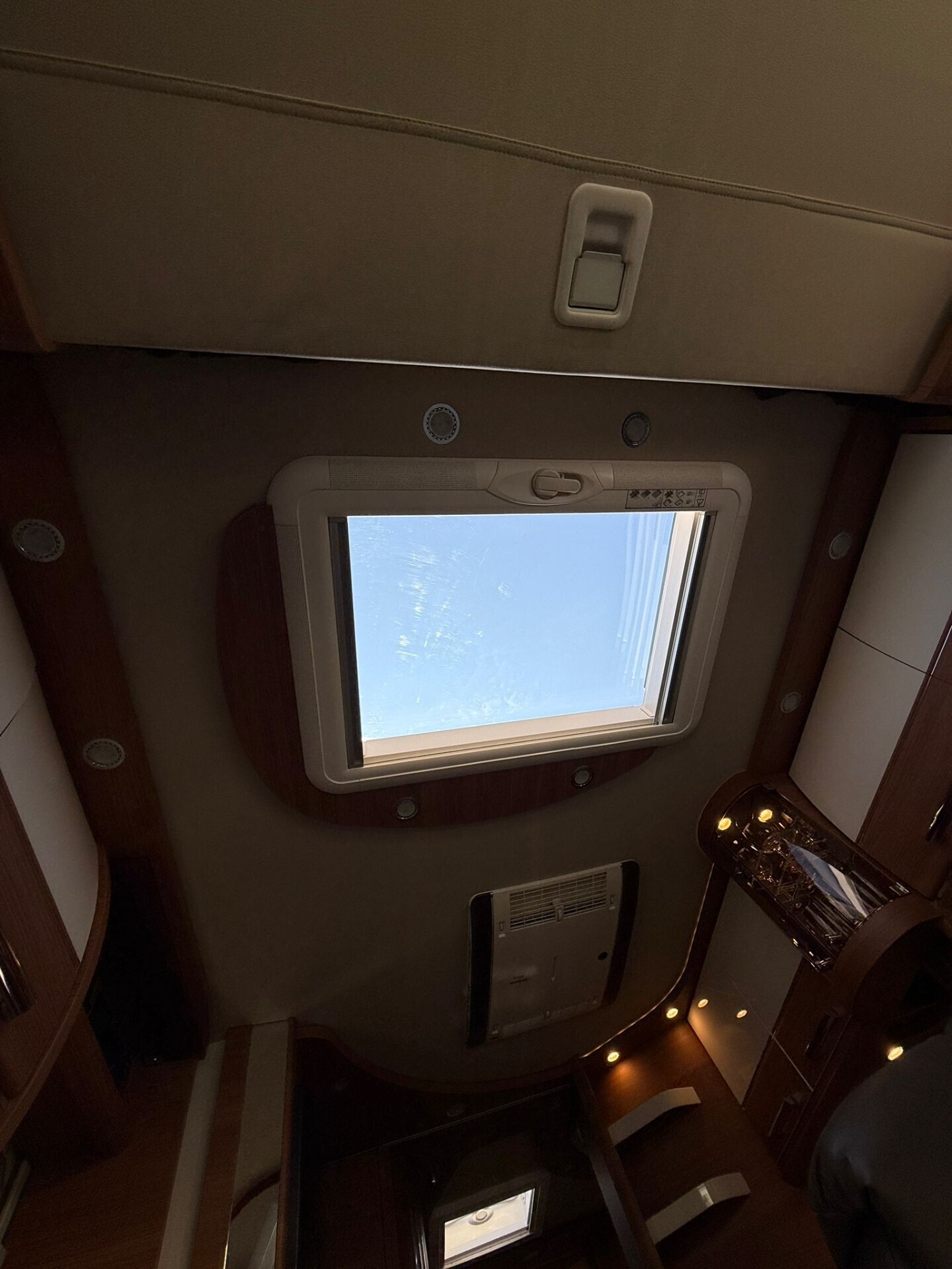 Carthago CHIC C-LINE I 5.9 XL LE MOTORHOME 3 ASSI 