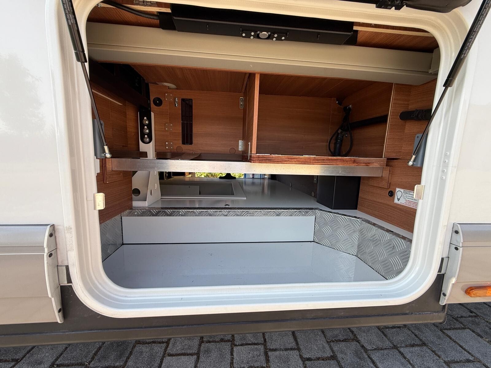 Carthago CHIC C-LINE I 5.9 XL LE MOTORHOME 3 ASSI 
