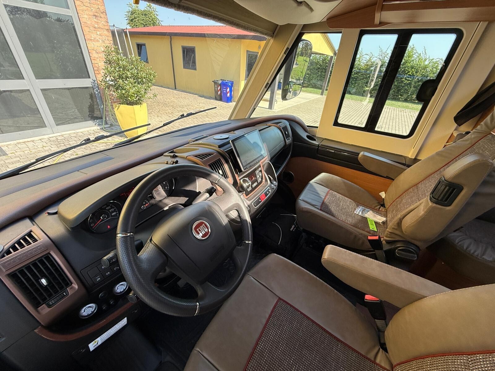 Carthago CHIC C-LINE I 5.9 XL LE MOTORHOME 3 ASSI 