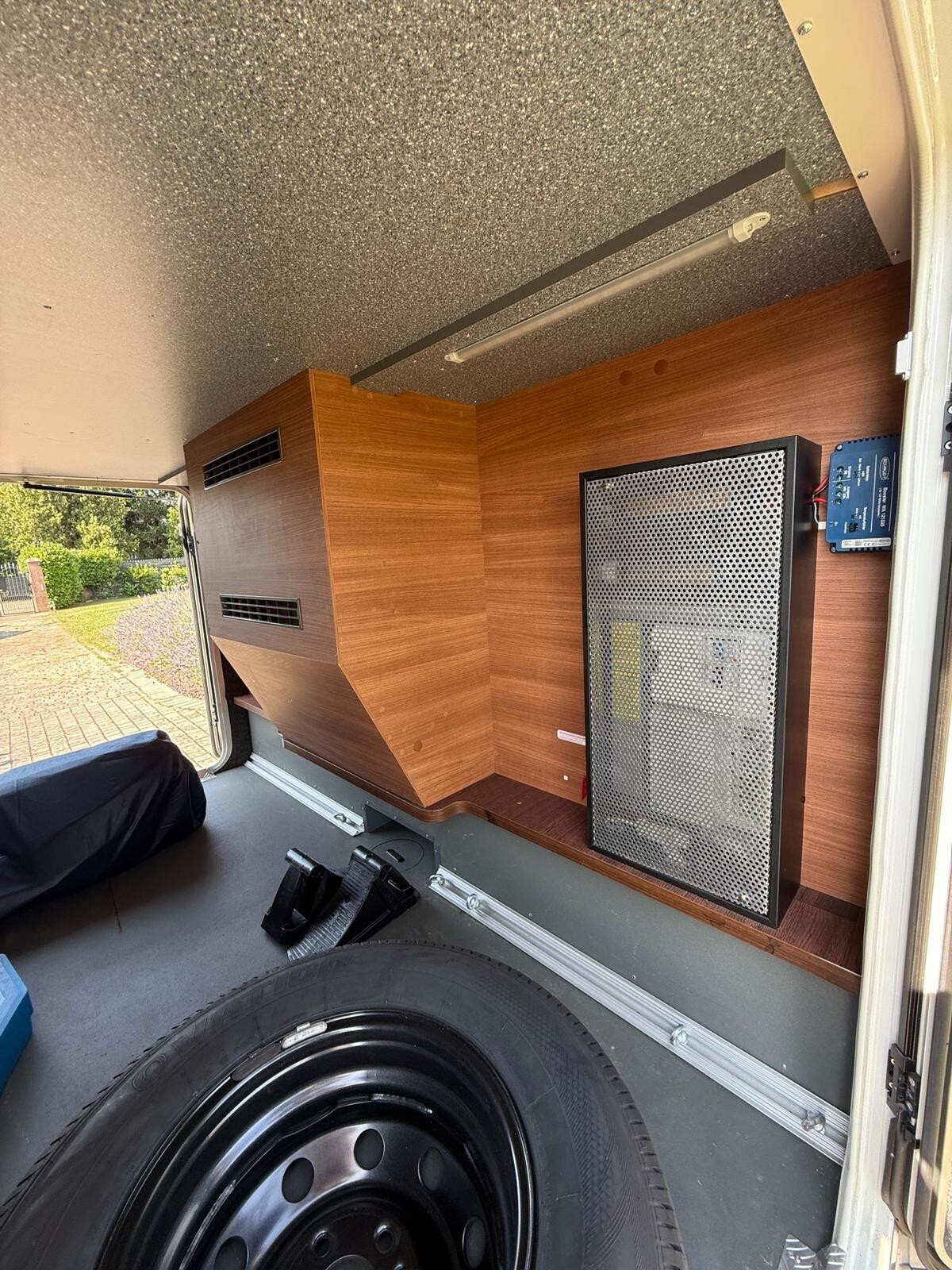Carthago CHIC C-LINE I 5.9 XL LE MOTORHOME 3 ASSI 