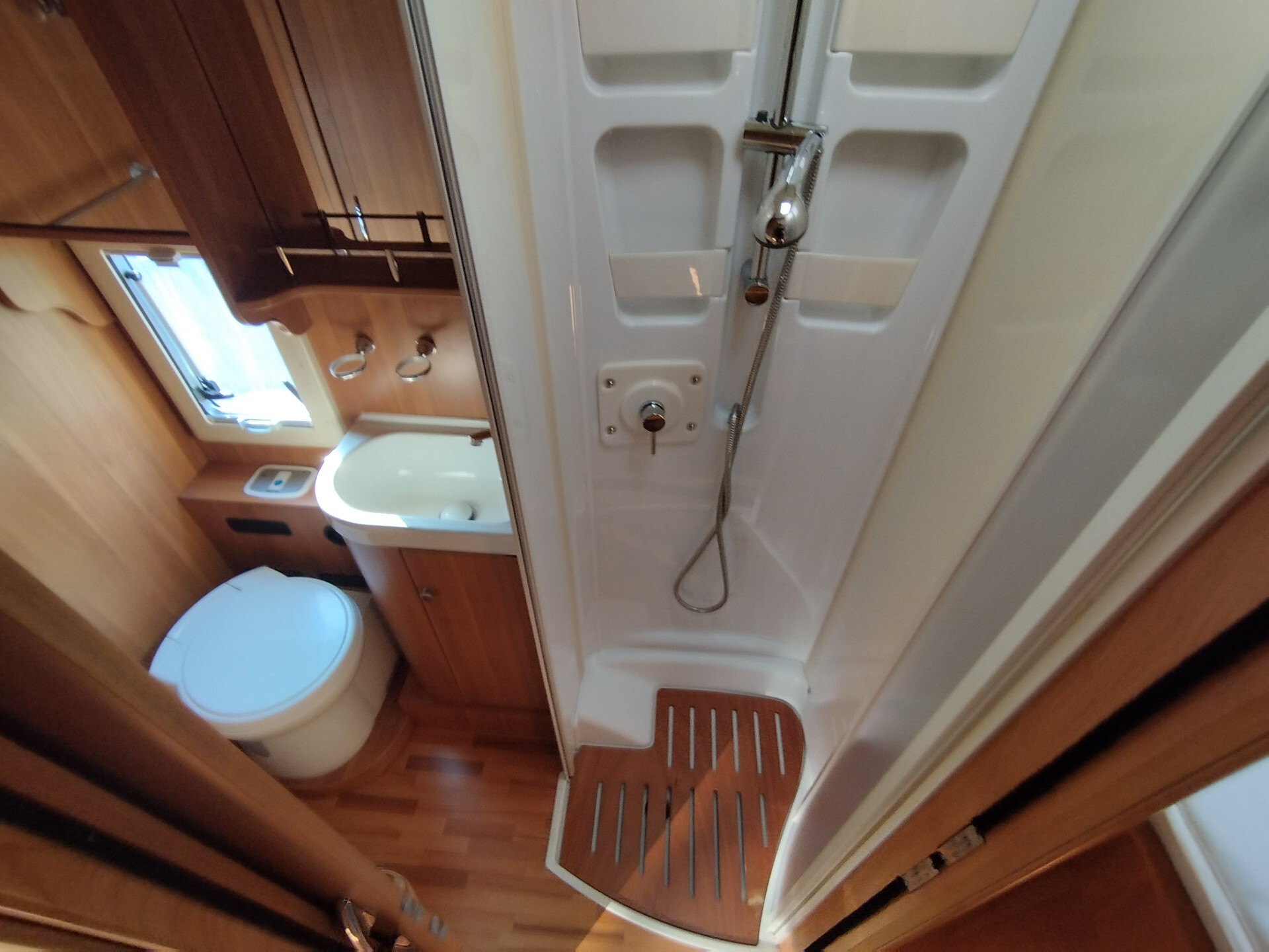 Laika Ecovip 710