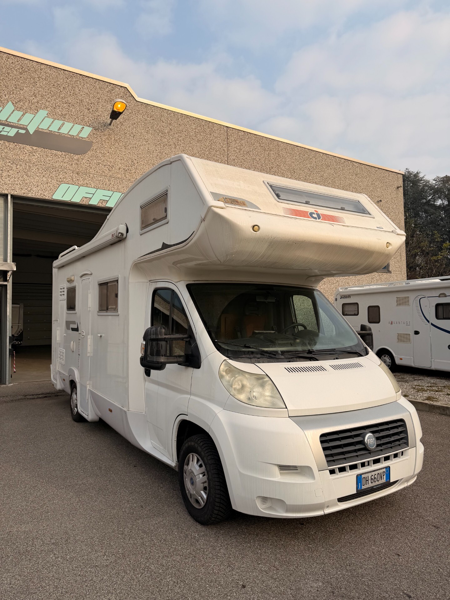 Ci International RIVIERA GT