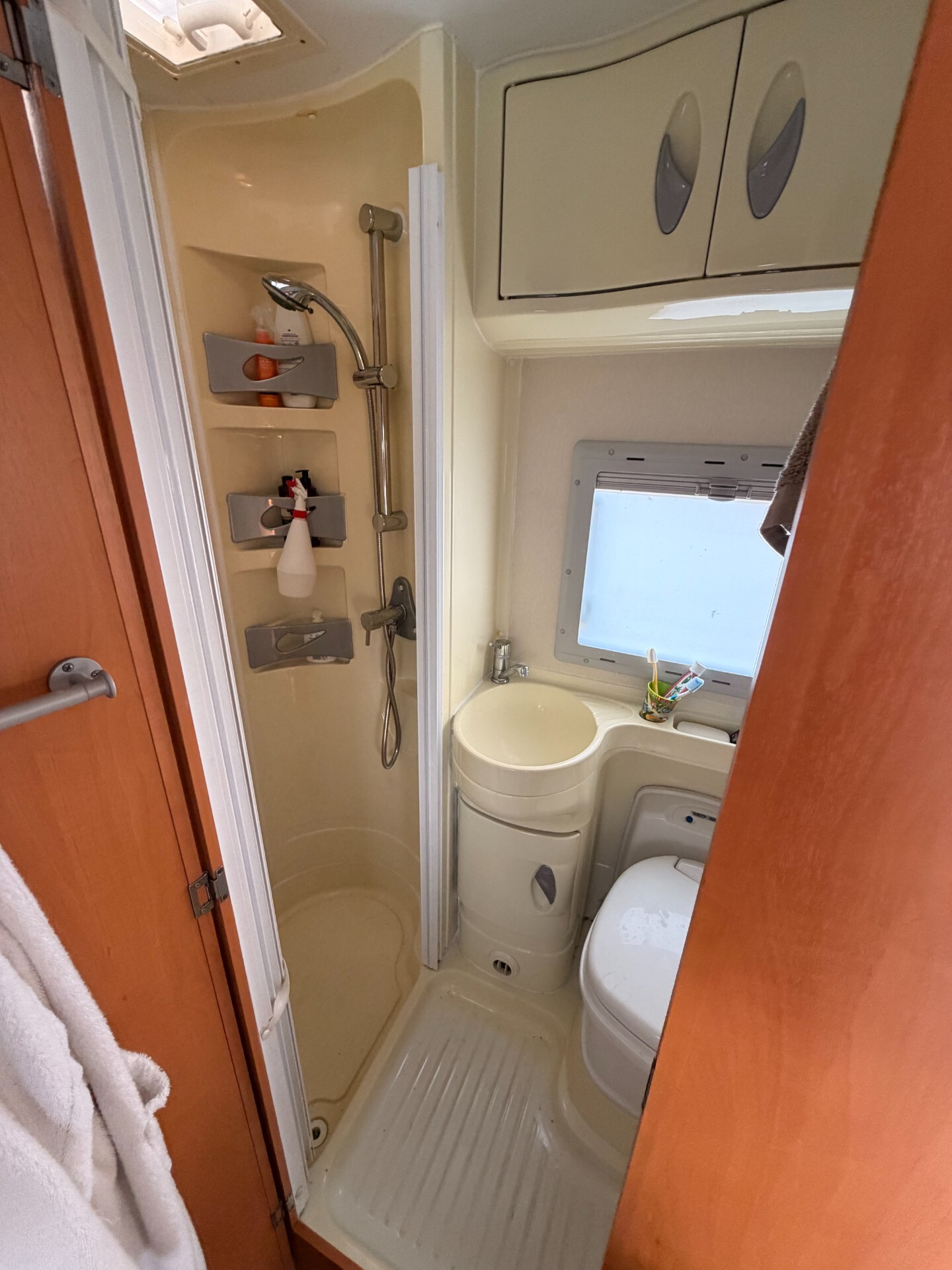 Ci International RIVIERA GT