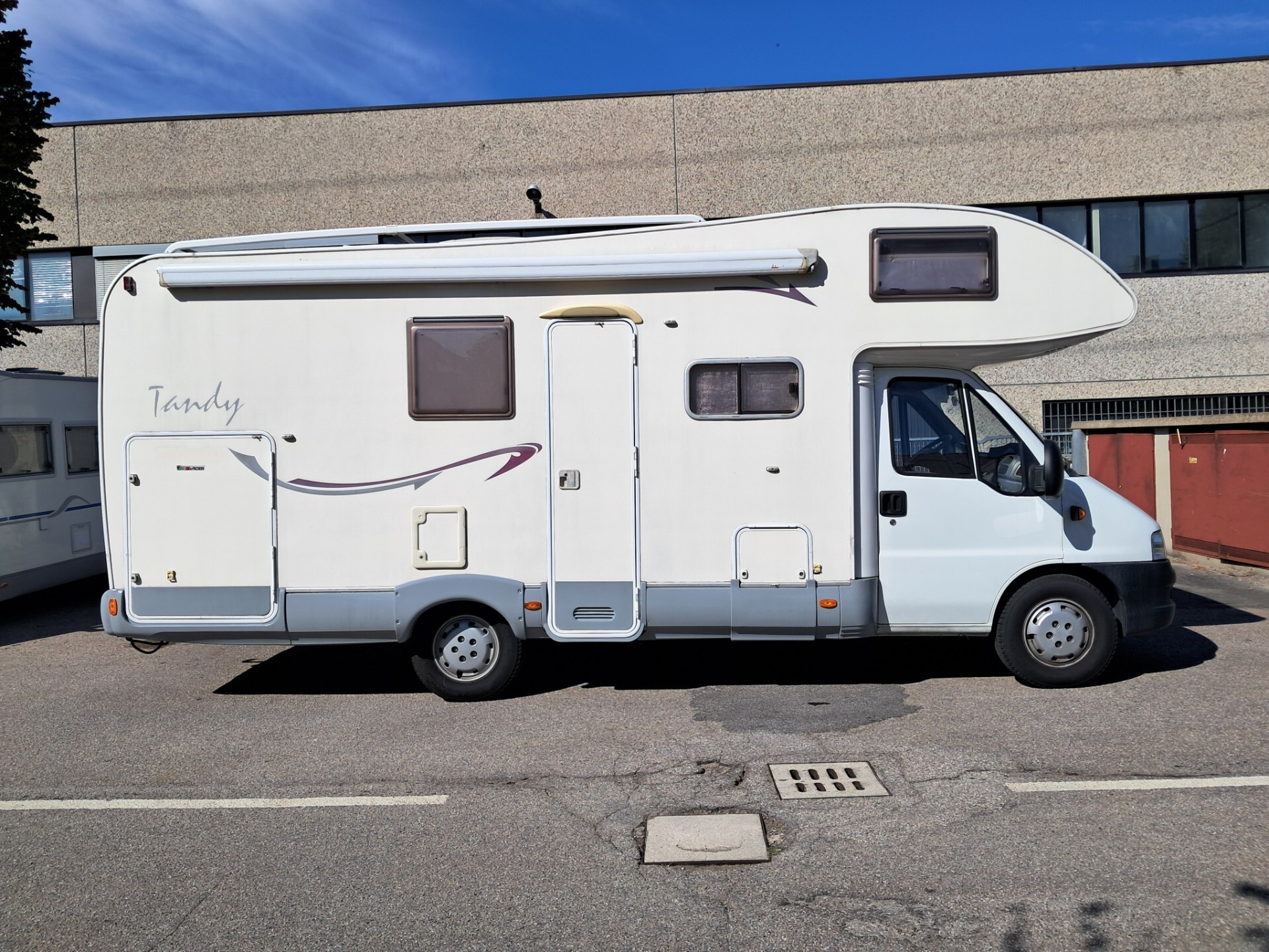 Mclouis Tandy 630 Garage