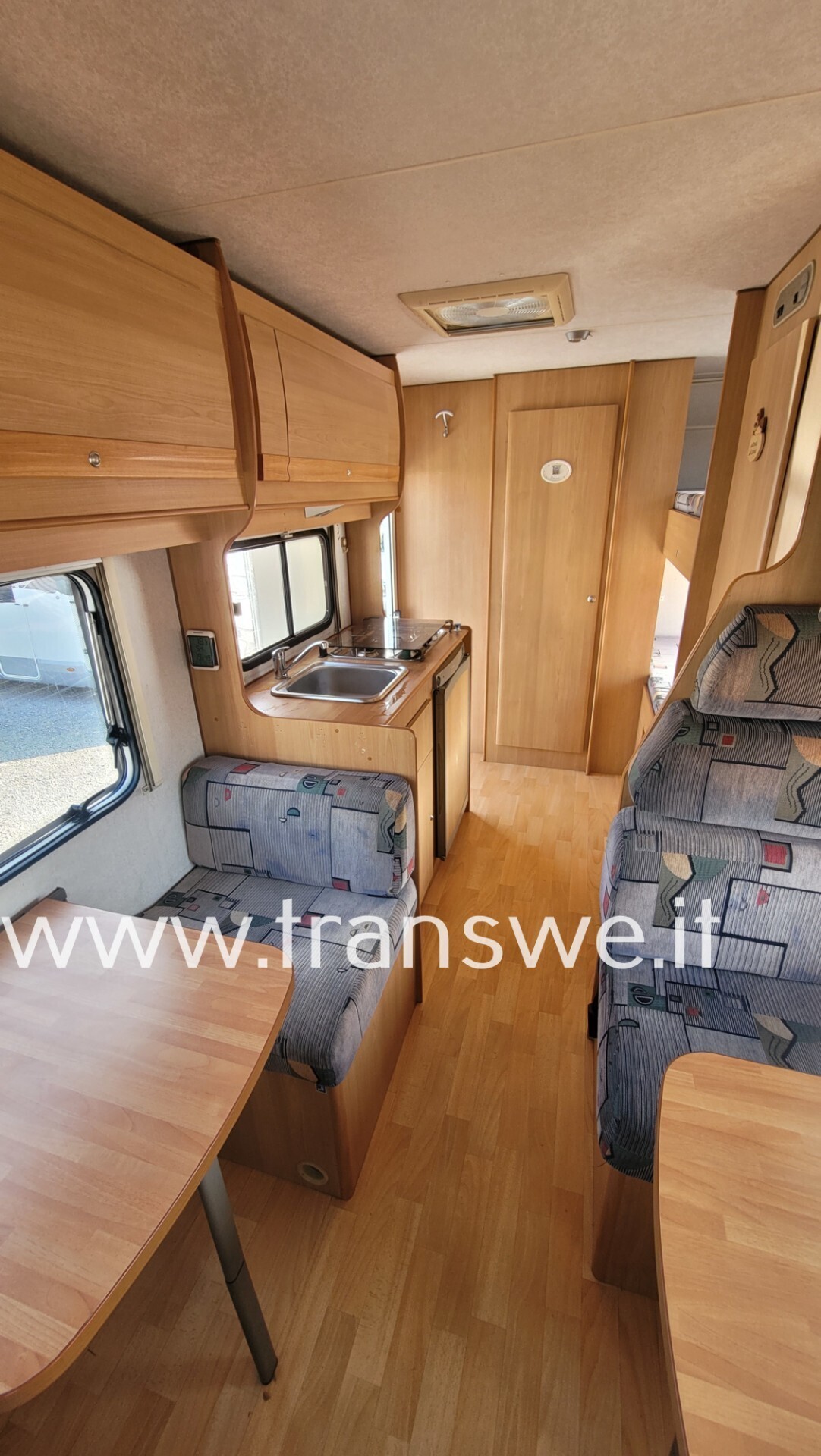 Elnagh Big Marlin camper 7 posti doppio tavolo