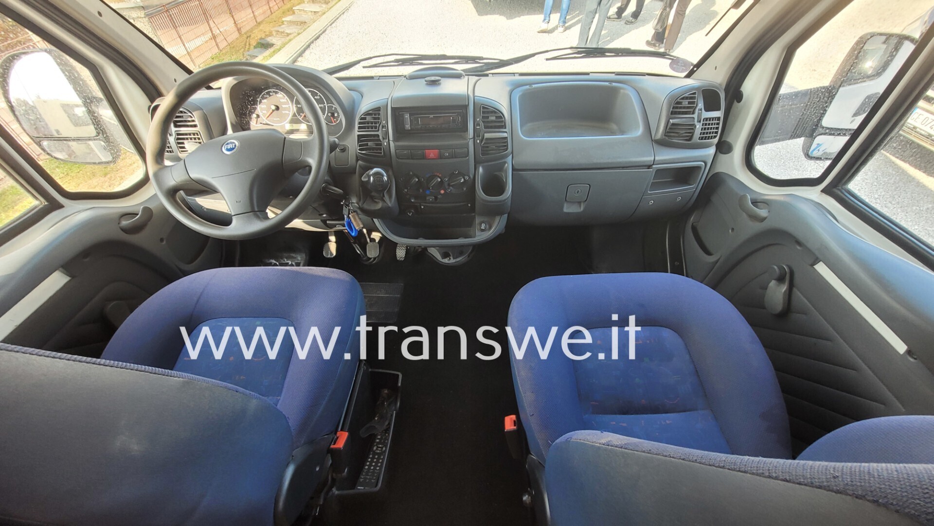 Elnagh Big Marlin camper 7 posti doppio tavolo