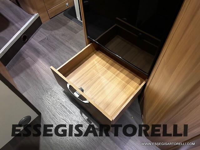 ADRIA MATRIX 670 SP 165 CV POWER UNIPRO PORTAMOTO 