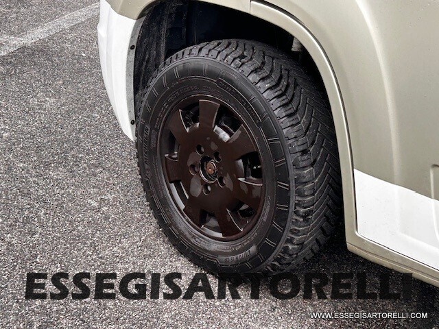 BURSTNER IXEO 666 SEMINTEGRAEL BASCULANTE DOPPIO C