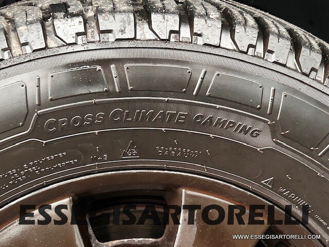 BURSTNER IXEO 666 SEMINTEGRAEL BASCULANTE DOPPIO C